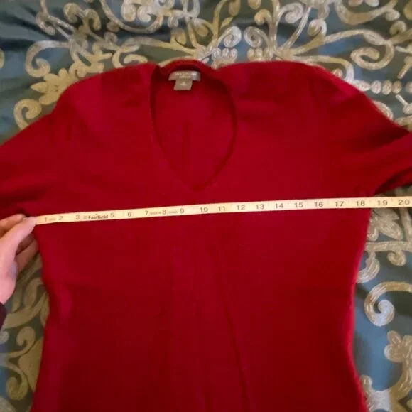 Ann Taylor cashmere sweater v-neck M - Picture 2 of 9